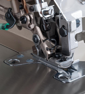 Juki MO-6716 DA - 5 Thread High-speed Overlock w/ Table & Servo Motor